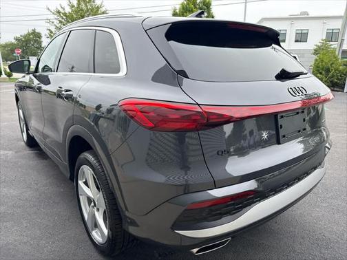 2025 Audi Q5 Premium Plus