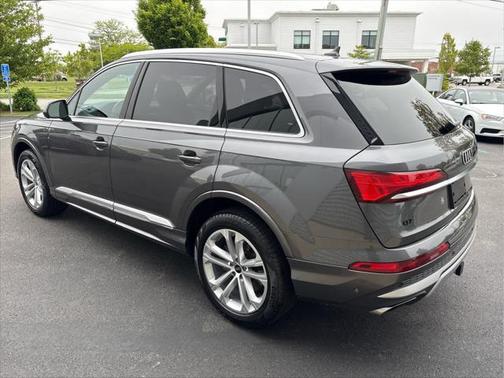 2025 Audi Q7 55 Premium Plus