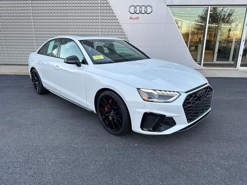 2023 Audi S4 Premium Plus TFSI quattro Tiptronic