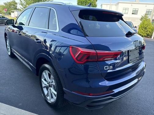 2025 Audi Q3 Premium 45 TFSI S line quattro Tiptronic