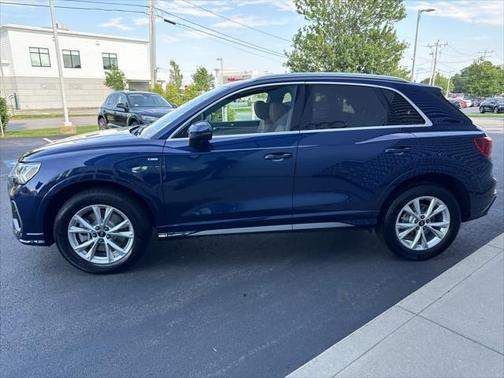 2025 Audi Q3 Premium 45 TFSI S line quattro Tiptronic