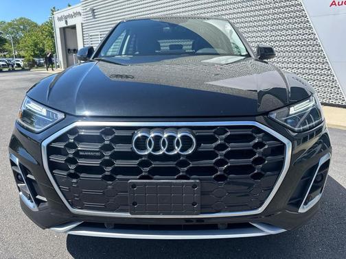 Mythos Black Metallic 2023 Audi Q5 45 S line Premium