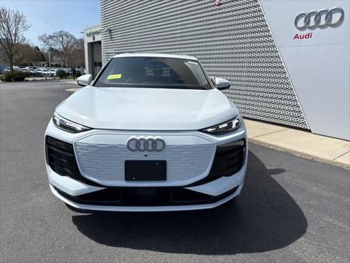 2025 Audi Q6 e-tron Premium Plus quattro