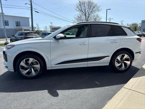 2025 Audi Q6 e-tron Premium Plus quattro