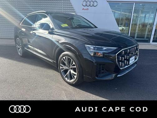 2025 Audi Q8 55 Premium