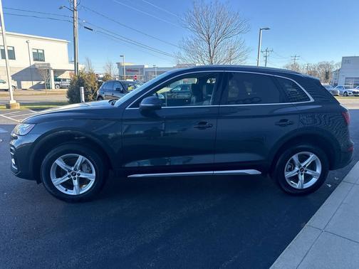 2023 Audi Q5 40 Premium