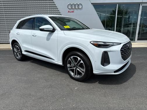 2025 Audi Q5 Premium