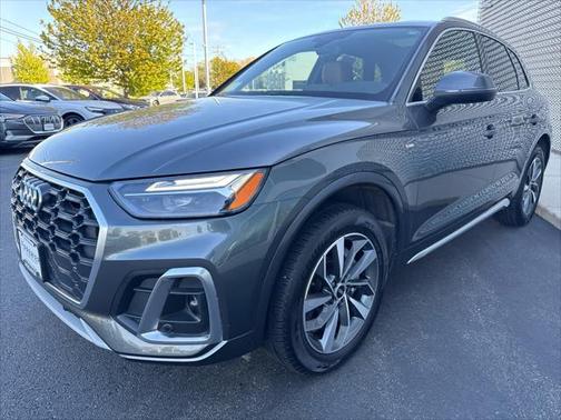 2022 Audi Q5 45 S line Premium