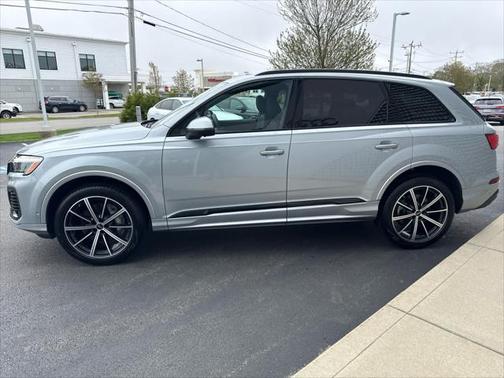 2025 Audi Q7 45 Premium Plus