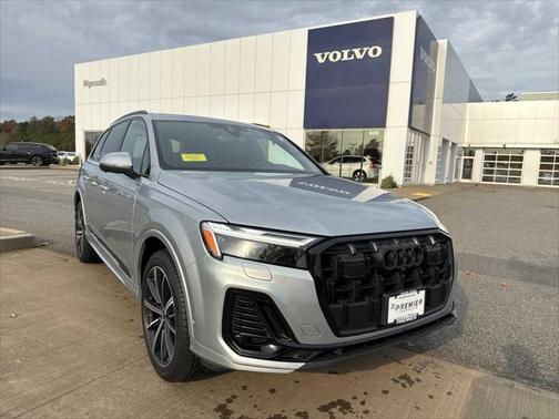 2025 Audi Q7 45 Premium Plus