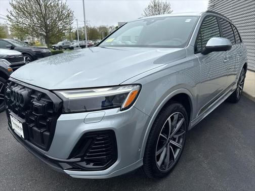 2025 Audi Q7 45 Premium Plus