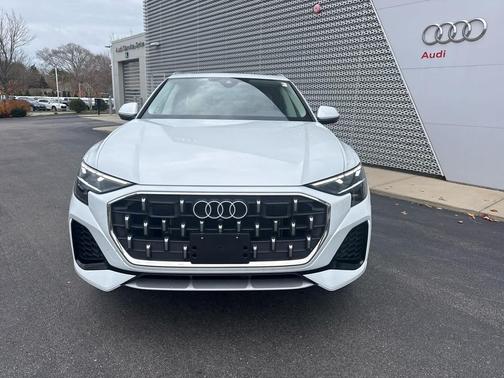 2025 Audi Q8 55 Premium Plus