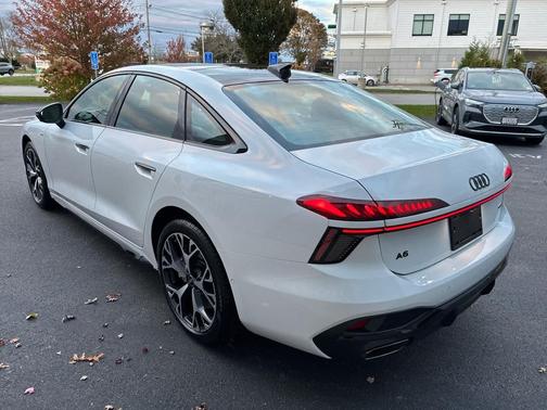 2026 Audi A6 Premium Plus quattro S tronic