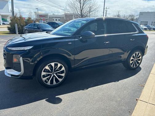 BLACK 2026 Audi Q3 S line
