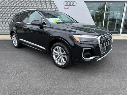 2025 Audi Q7 55 Premium Plus