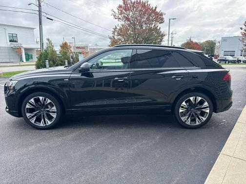 2026 Audi Q8 55 Premium Plus