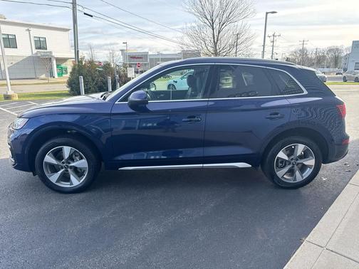 2023 Audi Q5 40 Premium Plus