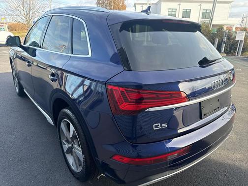 2023 Audi Q5 40 Premium Plus