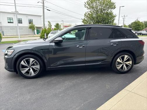 2024 Audi Q8 e-tron Premium