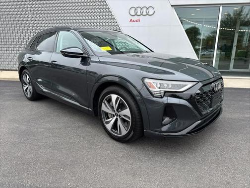 2024 Audi Q8 e-tron Premium