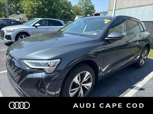 2024 Audi Q8 e-tron Premium