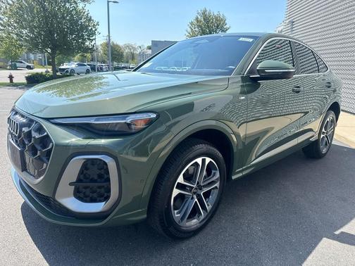 GREEN 2026 Audi Q5 Sportback Premium Plus TFSI quattro S tronic