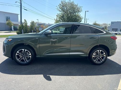 GREEN 2026 Audi Q5 Sportback Premium Plus TFSI quattro S tronic