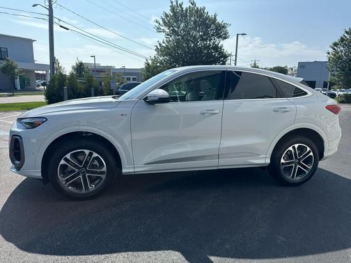 2025 Audi Q5 Premium Plus TFSI quattro S tronic