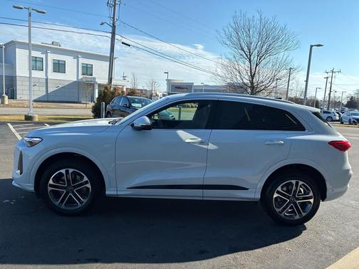 2025 Audi Q5 Premium Plus TFSI quattro S tronic