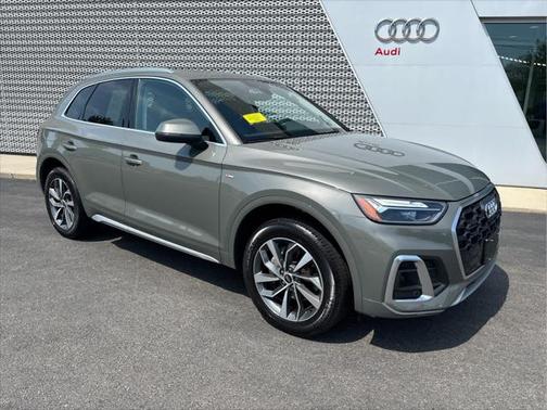 2023 Audi Q5 45 S line Premium Plus