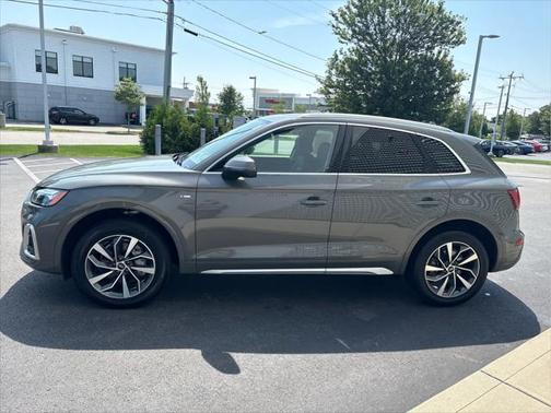 2023 Audi Q5 45 S line Premium Plus