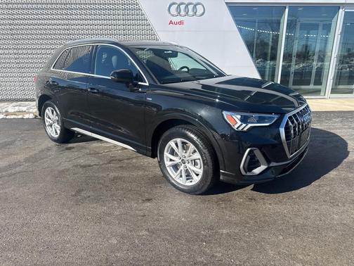 2025 Audi Q3 Premium 45 TFSI S line quattro Tiptronic