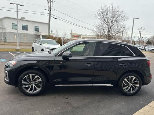 2023 Audi Q5 45 S line Premium Plus