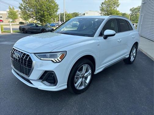 2024 Audi Q3 Premium 45 TFSI S line quattro Tiptronic