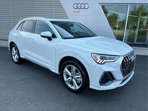 2024 Audi Q3 Premium 45 TFSI S line quattro Tiptronic