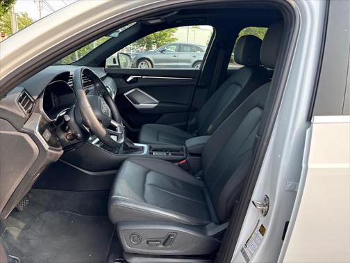 2024 Audi Q3 Premium 45 TFSI S line quattro Tiptronic