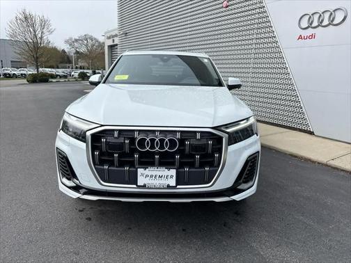 2025 Audi Q7 45 Premium