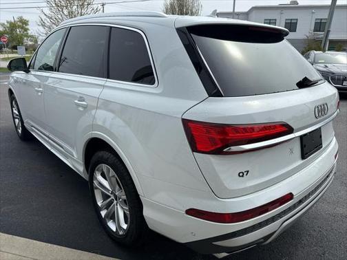 2025 Audi Q7 45 Premium