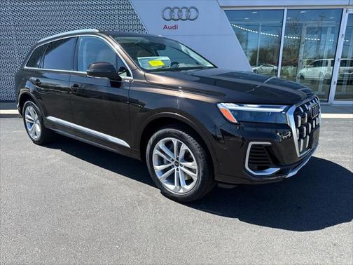 2025 Audi Q7 55 Premium Plus