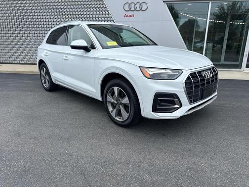 2022 Audi Q5 40 Premium Plus