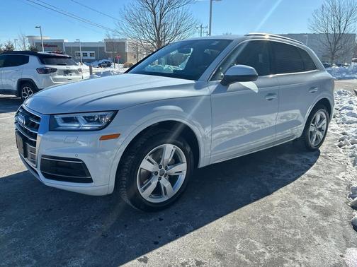 2019 Audi Q5 2.0T Premium Plus