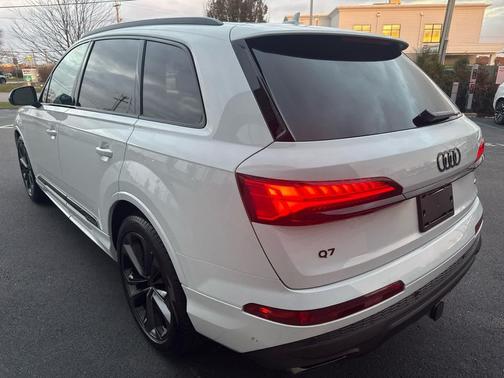 2026 Audi Q7 55 Premium Plus