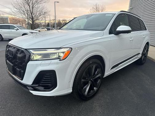 2026 Audi Q7 55 Premium Plus