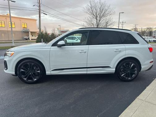 2026 Audi Q7 55 Premium Plus