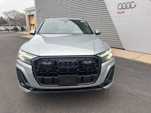 2026 Audi Q7 45 Premium