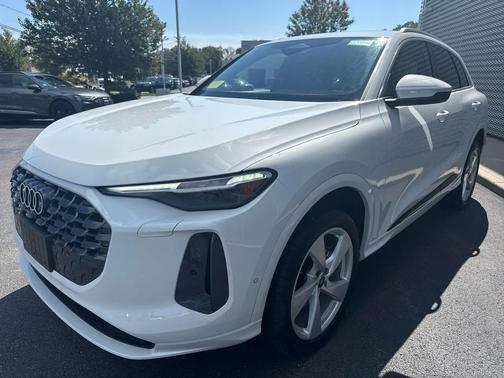 2025 Audi Q5 Premium Plus
