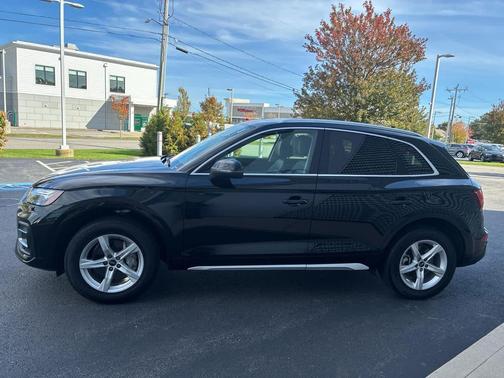 2023 Audi Q5 40 Premium