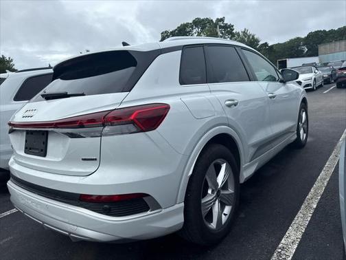 2024 Audi Q4 e-tron Premium 55 quattro