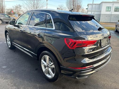 2022 Audi Q3 45 S line Premium