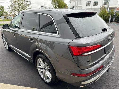 2025 Audi Q7 55 Premium Plus
